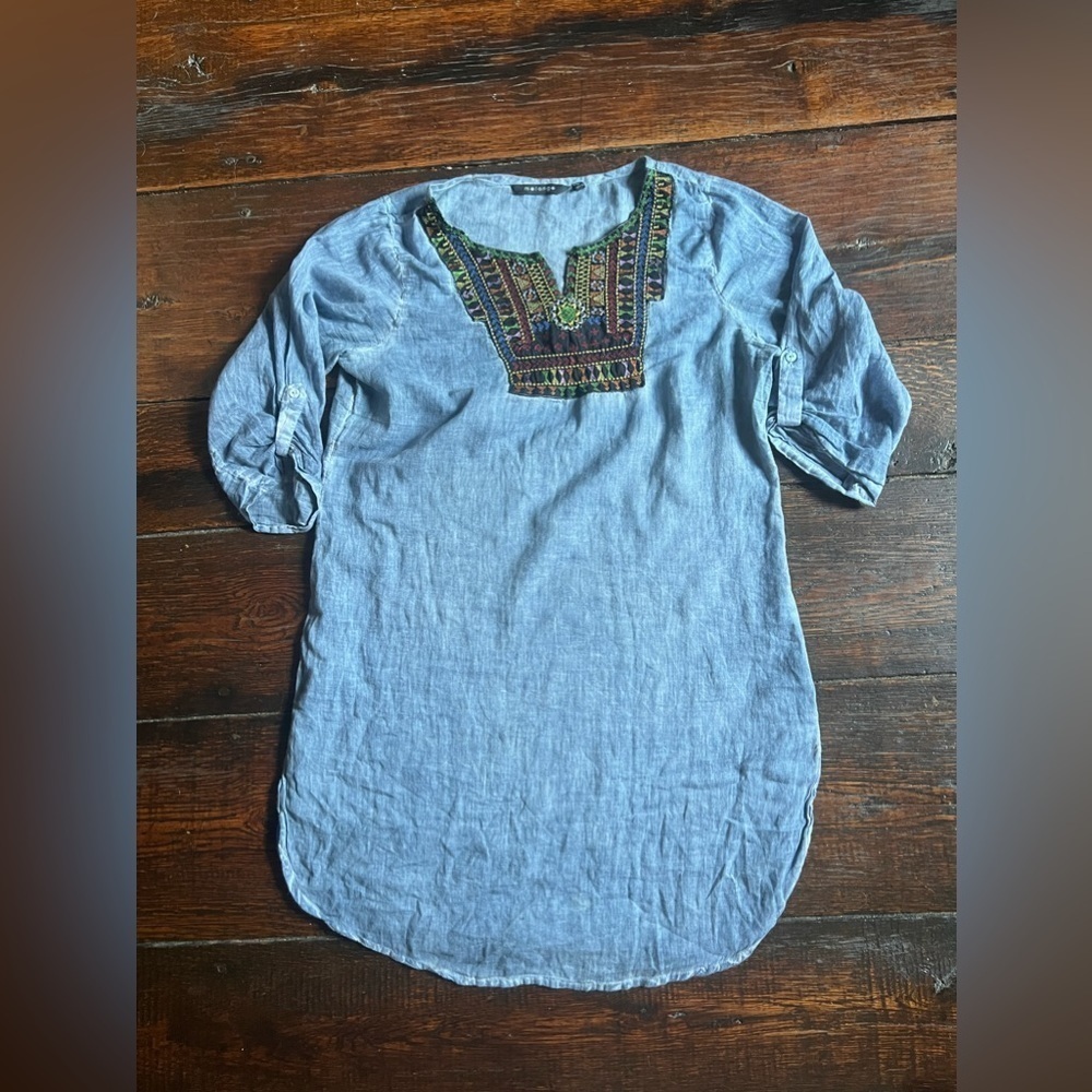 Melange lightweight linen blue tunic rolled sleeve embroidered chest size medium